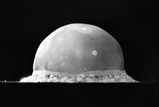 prva sekunda atomoveho veku