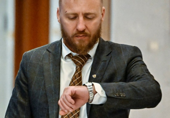 je na case zmiznut