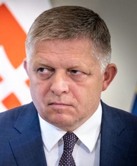 pohlad ho vzdy zradi