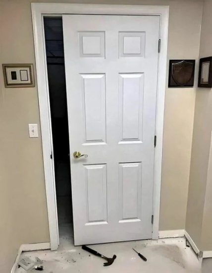 (22855)trochu nedoliehaju