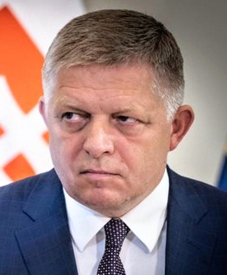 pohlad ho vzdy zradi